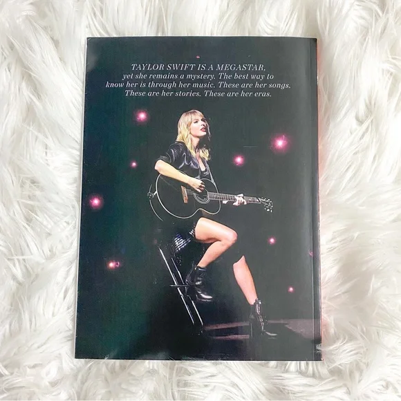 Taylor Swift Magazine - Her Life, Her Music & All Her Eras - Picture 2 of 4
